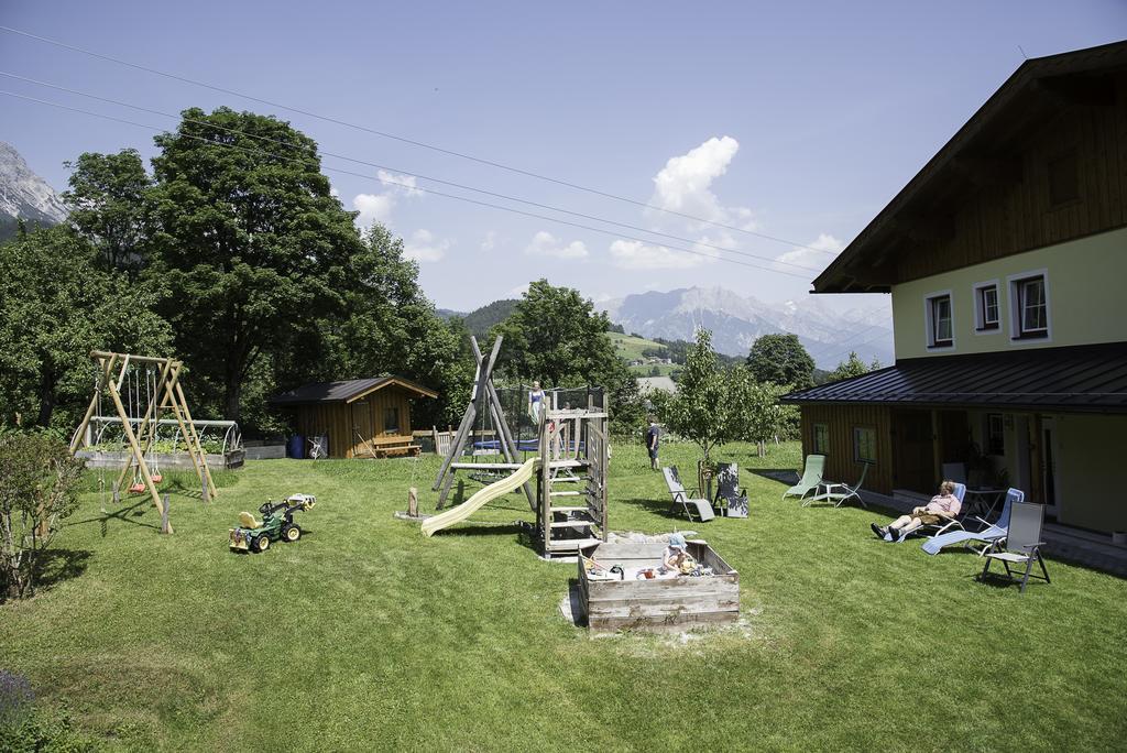 Gasthof Brentwirt Hostal Leogang Exterior foto