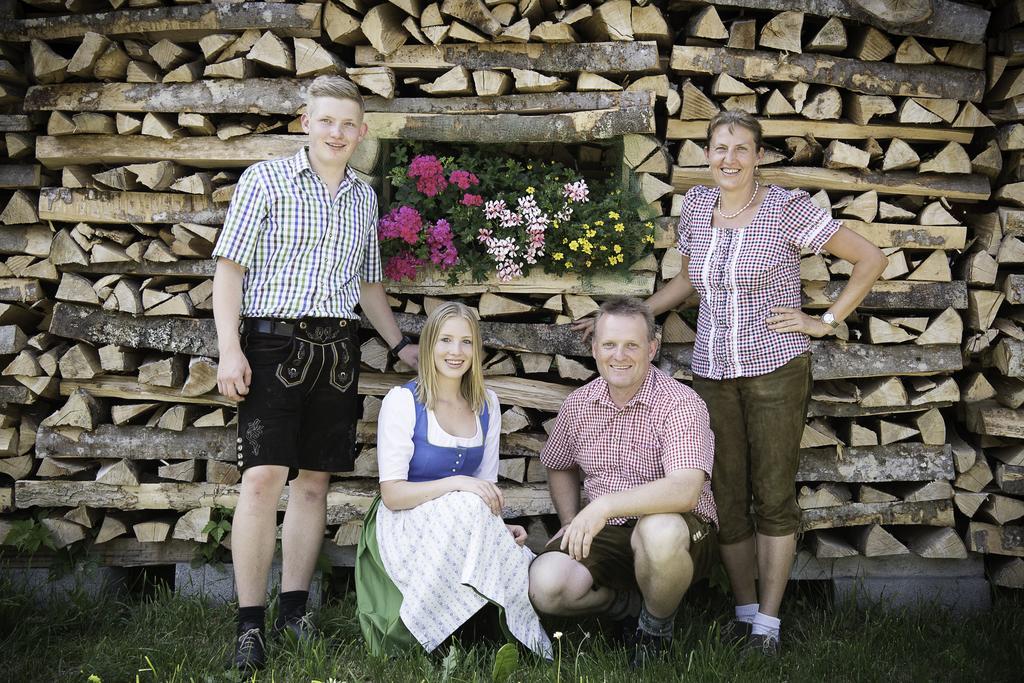 Gasthof Brentwirt Hostal Leogang Exterior foto