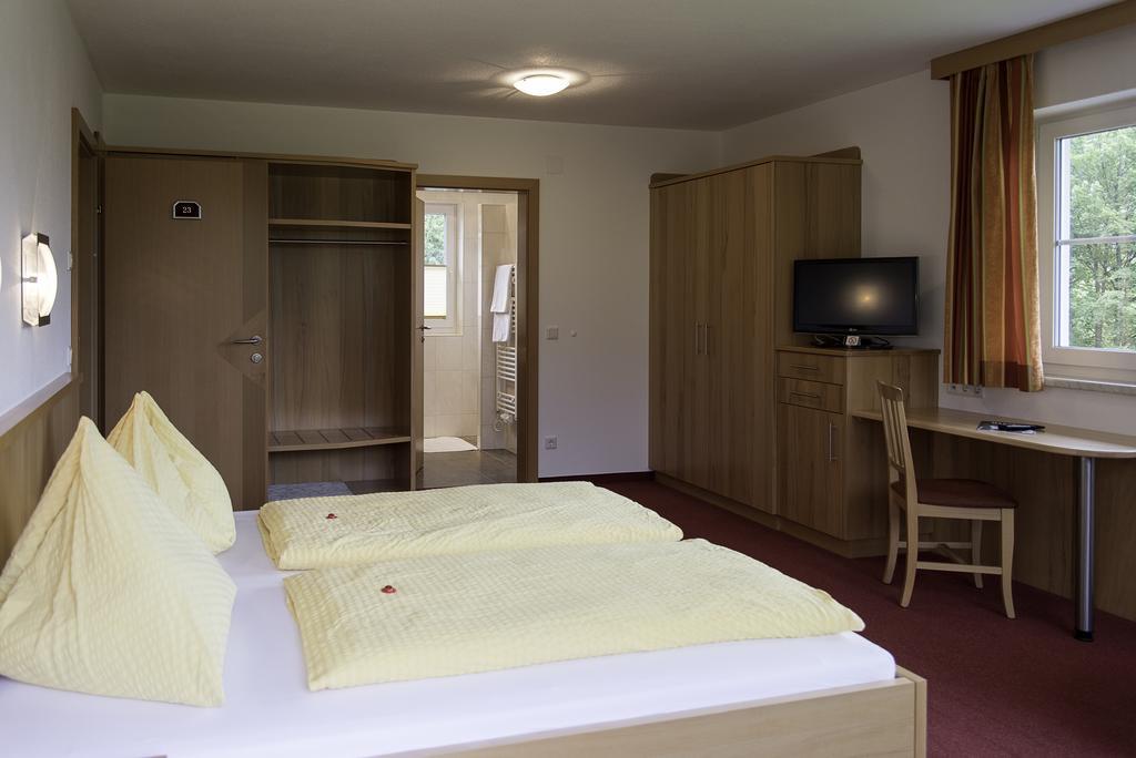 Gasthof Brentwirt Hostal Leogang Habitación foto