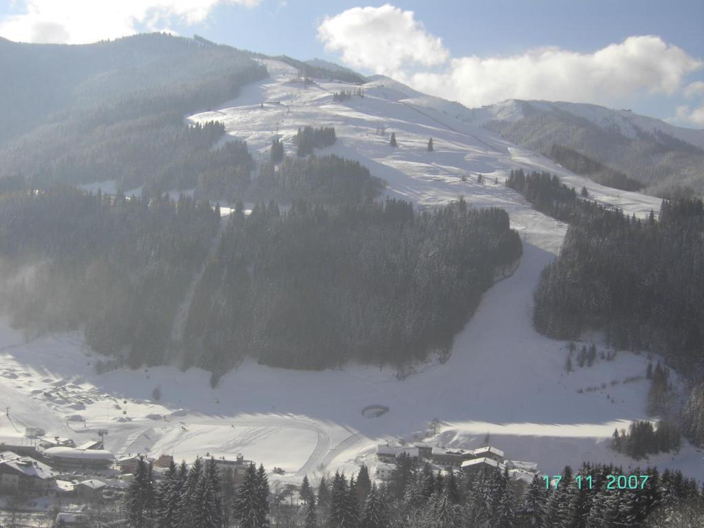 Gasthof Brentwirt Hostal Leogang Exterior foto