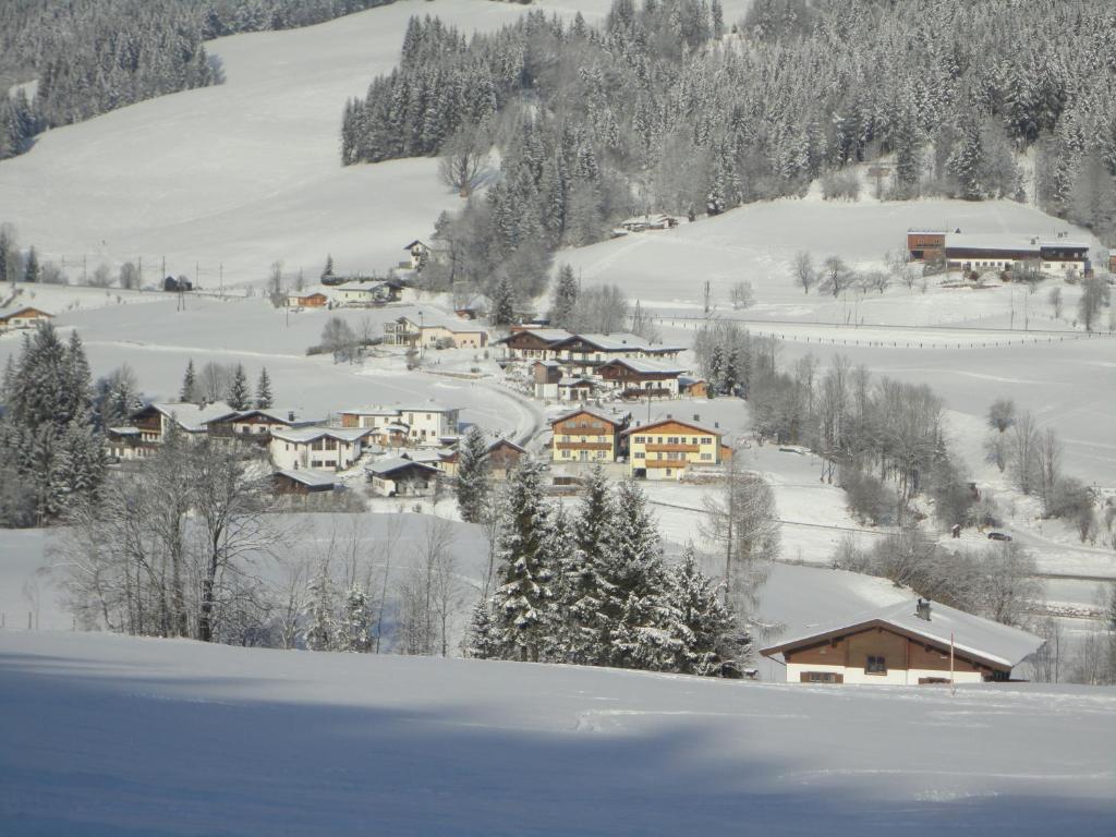 Gasthof Brentwirt Hostal Leogang Exterior foto